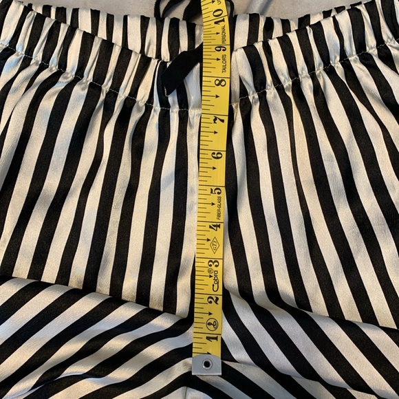 Victoria's Secret satin glazed Black and Cream Striped pajama set xs - Picture 10 of 10